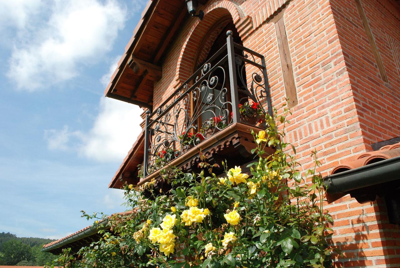 Posada La Fabula Santillana del Mar Extérieur photo